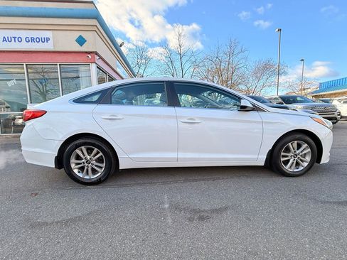 Used 2015 Hyundai Sonata SE image 12