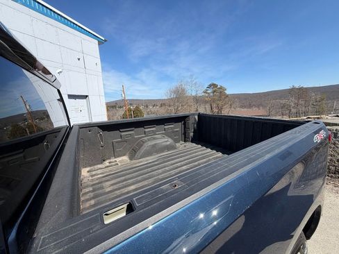 Used 2023 Chevrolet Silverado 1500 Custom image 5