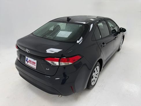 Used 2025 Toyota Corolla LE FWD image 40