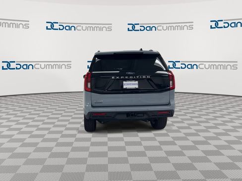 Used 2026 Ford Expedition Active AWD/4WD image 7