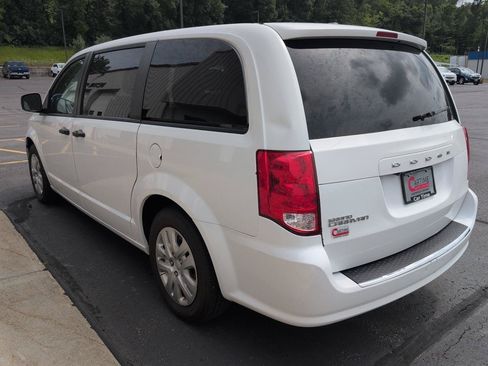 Used 2019 Dodge Grand Caravan SE w/ UConnect Hands-Free Group FWD image 6