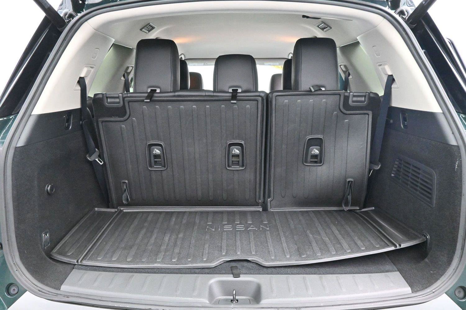 Used 2022 Nissan Pathfinder SL w/ Cargo Package AWD/4WD image 10