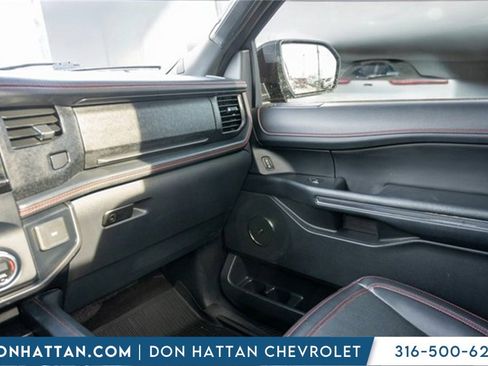 Used 2023 Ford Expedition Limited image 17