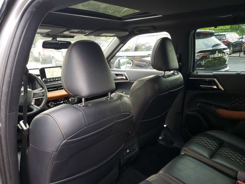 Used 2022 Mitsubishi Outlander SEL AWD/4WD image 14