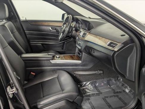 Used 2016 Mercedes-Benz E 350 Sedan w/ Premium Package image 22