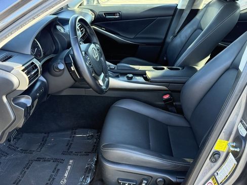 Used 2016 Lexus IS 200t image 17