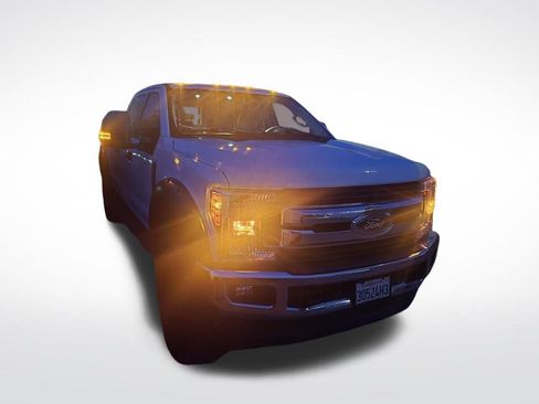 Used 2019 Ford F250 XLT w/ XLT Value Package image 3