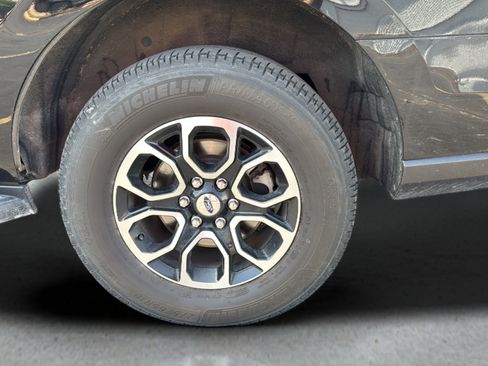 Used 2024 Ford Expedition XLT AWD/4WD image 18