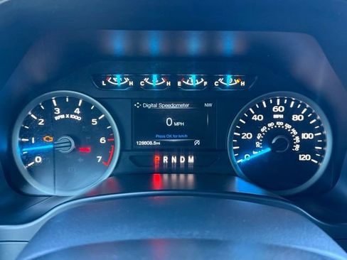 Used 2017 Ford F150 XLT w/ Equipment Group 302A Luxury AWD/4WD image 22