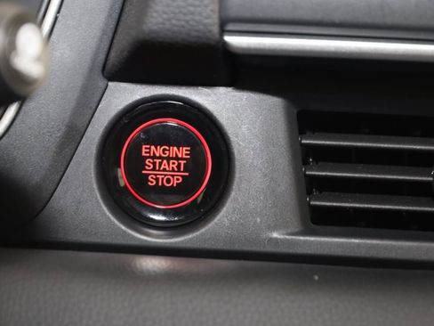 Used 2023 Honda Pilot Elite image 31