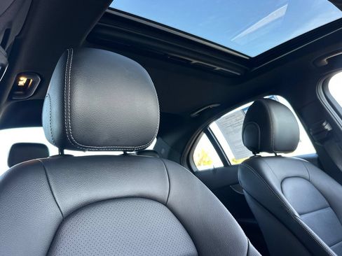 Used 2019 Mercedes-Benz C 300 4MATIC Sedan image 16