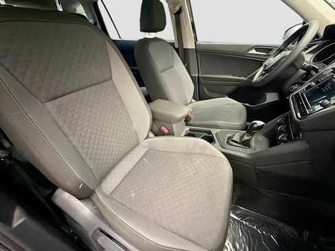 Used 2020 Volkswagen Tiguan S image 15