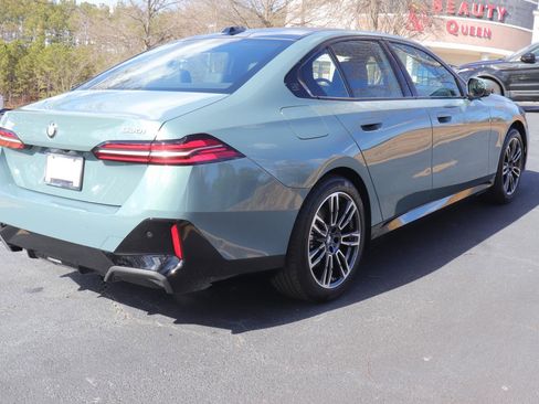 Used 2025 BMW 530i 530i w/ M Sport Package image 8