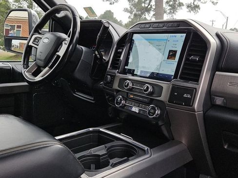 Used 2022 Ford F350 Platinum w/ FX4 Off-Road Package AWD/4WD image 33