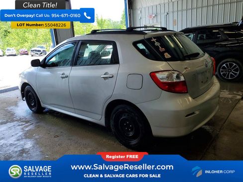 Used 2012 Toyota Matrix L FWD image 3