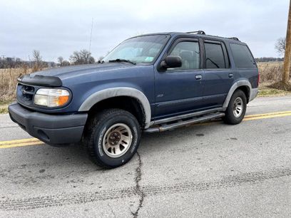 Used 2000 Ford Explorer XLS