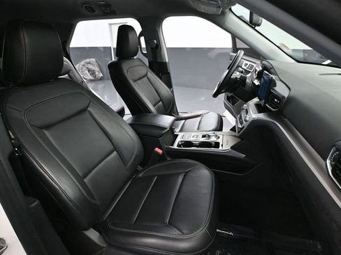 Used 2020 Ford Explorer XLT w/ Equipment Group 202A image 52