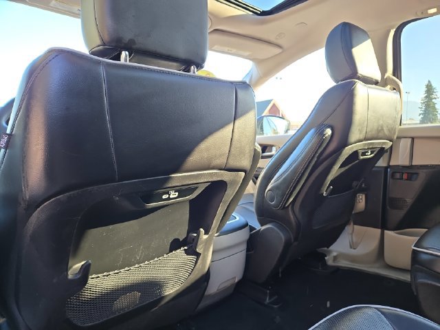 Used 2023 Chrysler Pacifica Limited FWD image 39