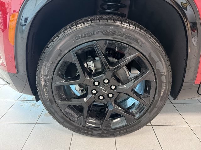 New 2026 Chevrolet Traverse RS w/ LPO, Floor Liner Package FWD image 11