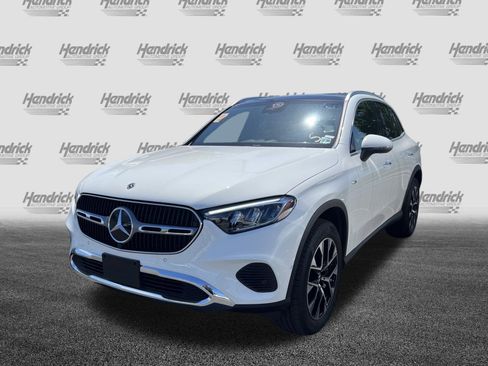 Used 2025 Mercedes-Benz GLC 350e 4MATIC image 6