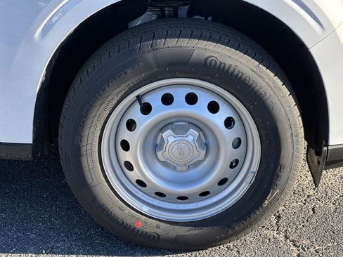 New 2025 Ford Maverick XL image 12