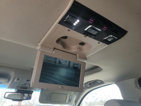 Used 2019 GMC Yukon Denali w/ Denali Ultimate Package image 13