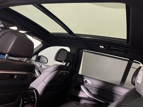 Used 2026 BMW X7 xDrive40i w/ M Sport Package image 33