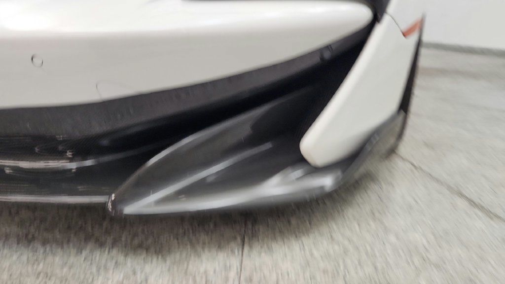 Used 2019 McLaren 600LT RWD image 13