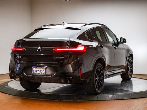 Used 2025 BMW X4 xDrive30i w/ Premium Package image 7