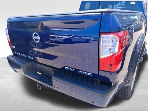 Used 2024 Nissan Titan SV w/ SV Convenience Package AWD/4WD image 7