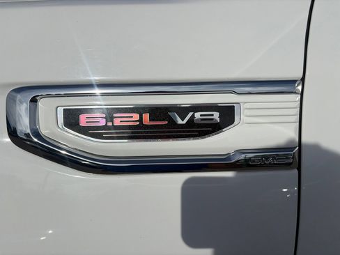 Used 2019 GMC Sierra 1500 SLT w/ SLT Premium Package AWD/4WD image 11