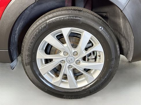 Used 2021 Hyundai Tucson SE image 36