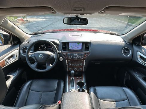Used 2018 Nissan Pathfinder Platinum AWD/4WD image 29