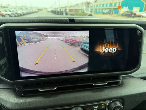 Used 2025 Jeep Wrangler Sport S image 18