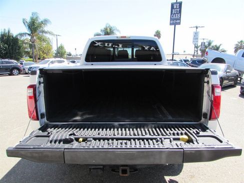 Used 2015 Ford F250 Lariat w/ Lariat Ultimate Package AWD/4WD image 27