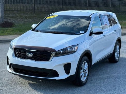 Used 2020 Kia Sorento LX image 11