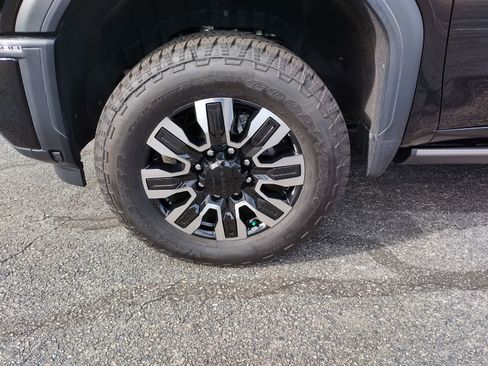 Used 2025 GMC Sierra 3500 Denali Ultimate image 7