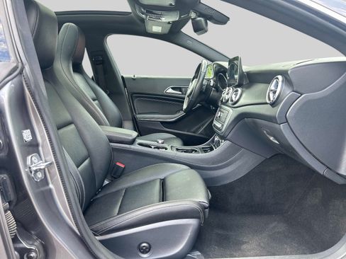 Used 2018 Mercedes-Benz CLA 250 4MATIC image 17