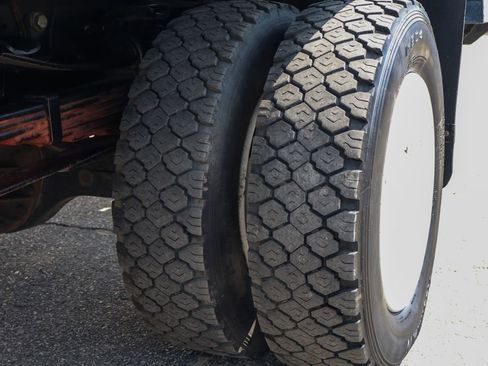 Used 2019 Ford F650 2WD Regular Cab Super Duty image 32