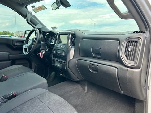 Used 2019 Chevrolet Silverado 1500 Custom Trail Boss w/ Custom Convenience Package AWD/4WD image 10