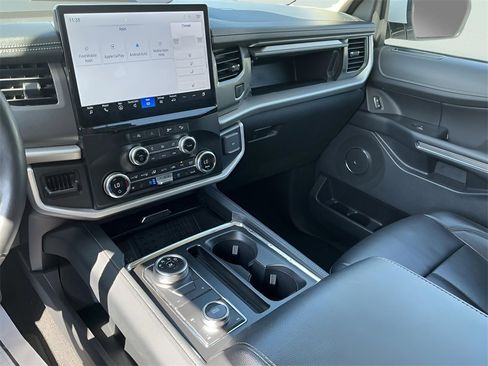 Certified 2024 Ford Expedition XLT image 45