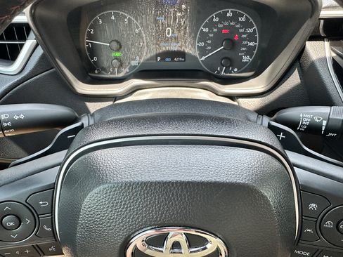 Used 2025 Toyota Corolla Cross AWD Hybrid image 29