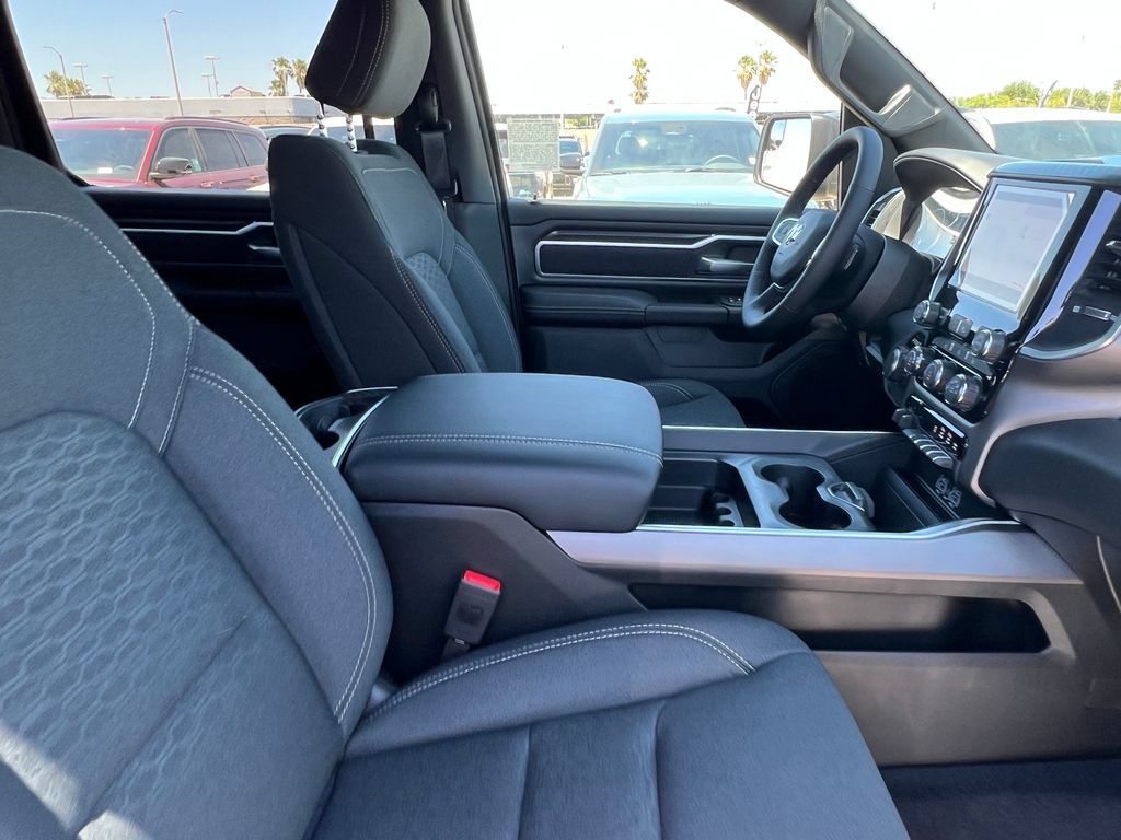 New 2026 RAM 1500 Big Horn AWD/4WD image 14