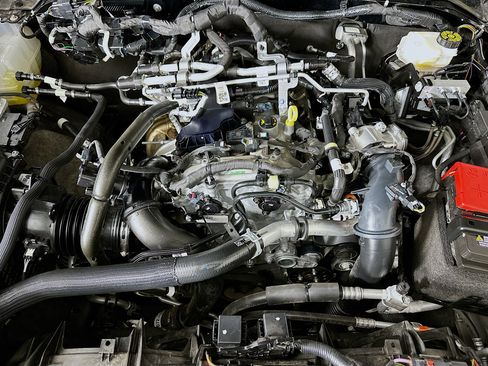 Used 2025 Ford Bronco Big Bend image 32