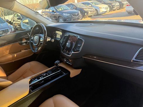 Used 2016 Volvo XC90 T6 Momentum w/ Protection Package Plus image 15