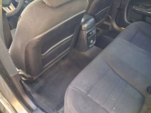 Used 2012 Dodge Charger SE RWD image 8