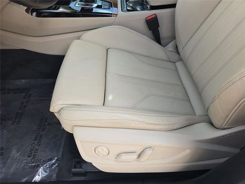 Used 2022 Audi Q5 e Premium image 15