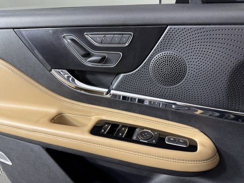 Used 2023 Lincoln Corsair Reserve w/ Equipment Group 201A image 19