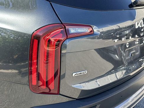 Used 2022 Kia Telluride SX w/ Towing Package AWD/4WD image 9