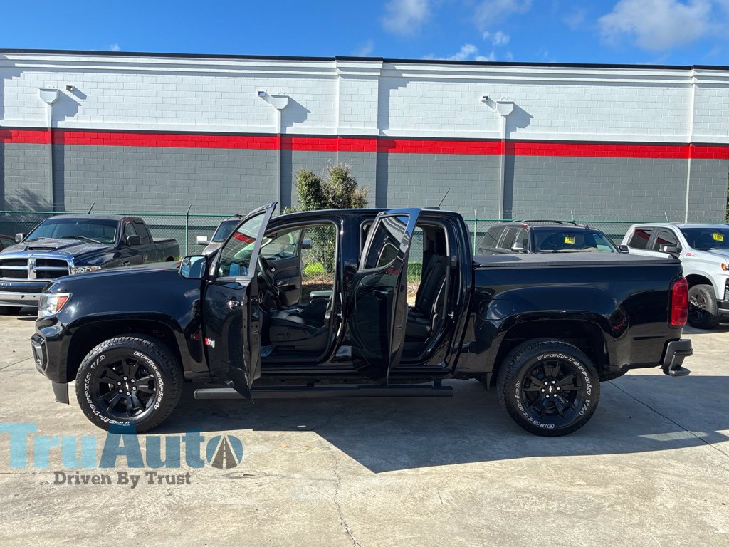 Used 2021 Chevrolet Colorado Z71 w/ Z71 Midnight Edition AWD/4WD image 14